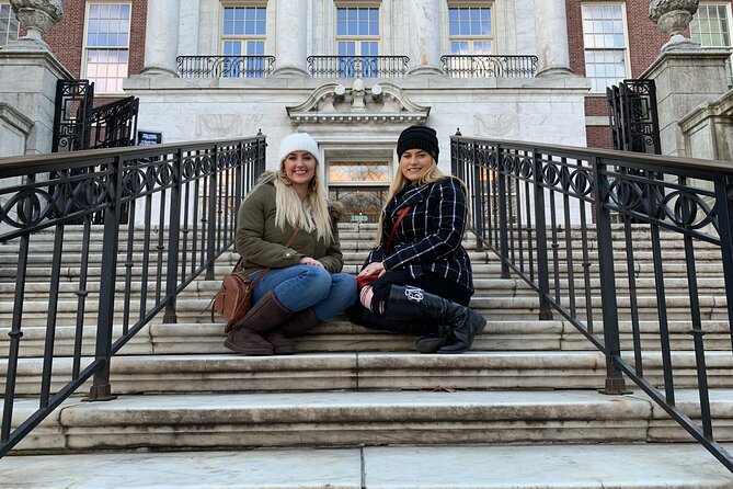 2.5 Hour Private Gossip Girl Sites Tour - Lotte New York Palace to 331 Madison Ave: The Route Starts Easy