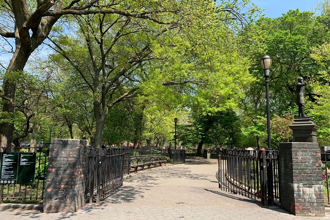 2-Hour Private East Village TV and Movie Sites Walking Tour - Tompkins Square Park and Russian Doll: where the walk feels cinematic