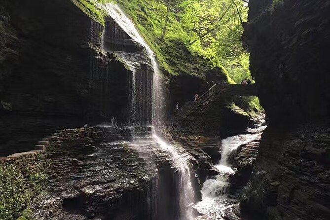 3-Day Niagara Falls, Corning & Thousand Island Tour from New York - Niagara Falls Classic on Day 2: Whirlpool, Cave of the Winds, Old Fort