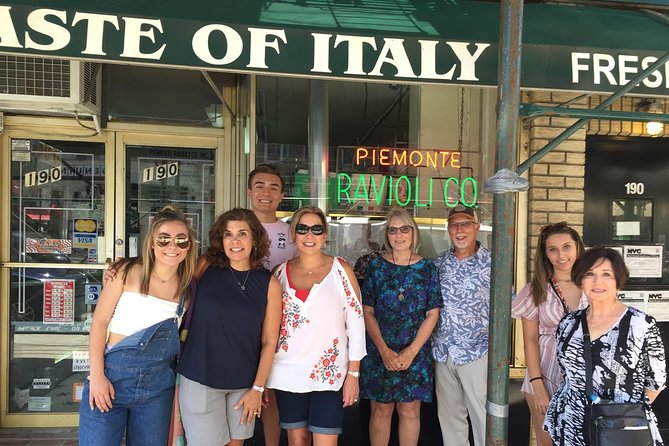 3 New York Neighborhoods Semi-Private Tour : SoHo, Chinatown and Little Italy - The guides: what you can reasonably expect