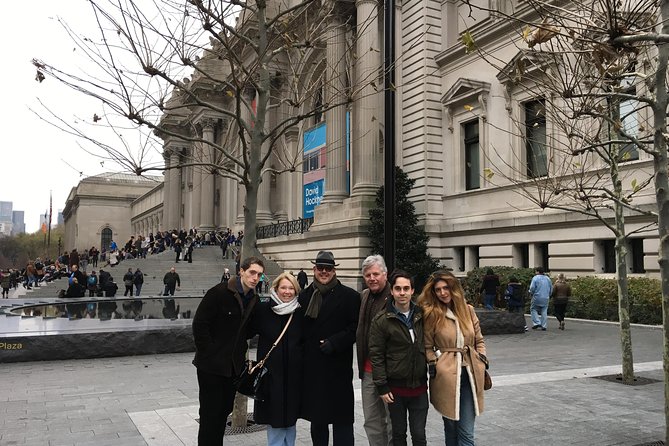 5th & Park - Film & Fiction Walking Tour of Carnegie Hill Along Museum Mile - Starting on the Met steps, ending at the Guggenheim