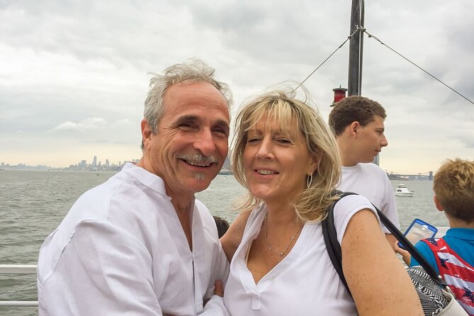 60-Minute Statue of Liberty Sightseeing Cruise - Statue of Liberty and Ellis Island, Up to 100 Feet Away