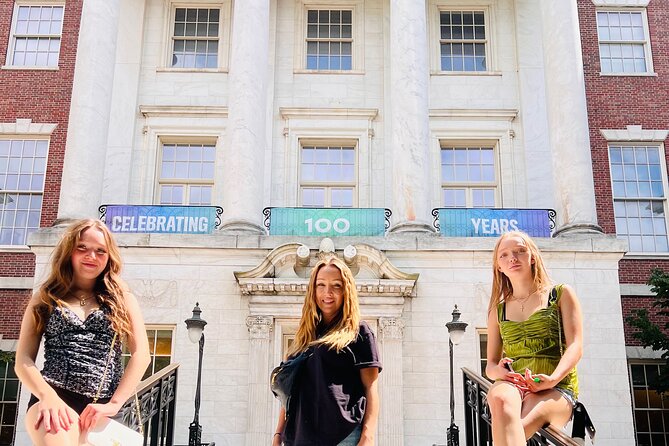 90 min NYC Private Gossip Girl Pedicab Tour - Upper West Side landmarks that feel like scenes from the show