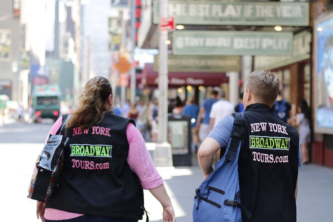Alexander Hamilton Musical Walking Tour - Stone Street: Hamilton and Eliza, Burr next door