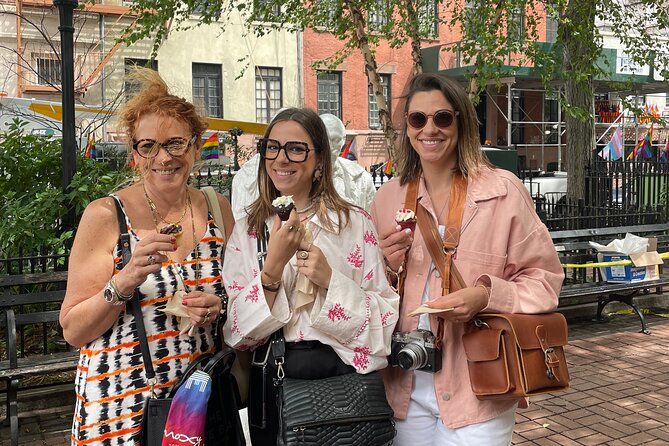 American Specialties Gourmet Tour in Greenwich Village - The guide experience: where the best tours get their edge