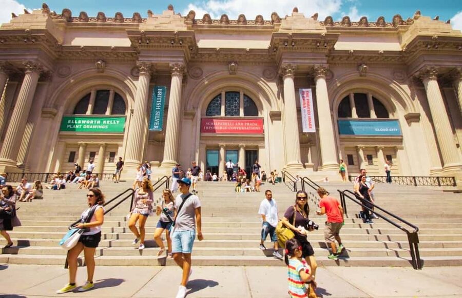 Best of NYC: Top-Rated Gossip Girl TV Locations Pedicab Tour - Ladurée Break Time and the Art of the Easy Reset