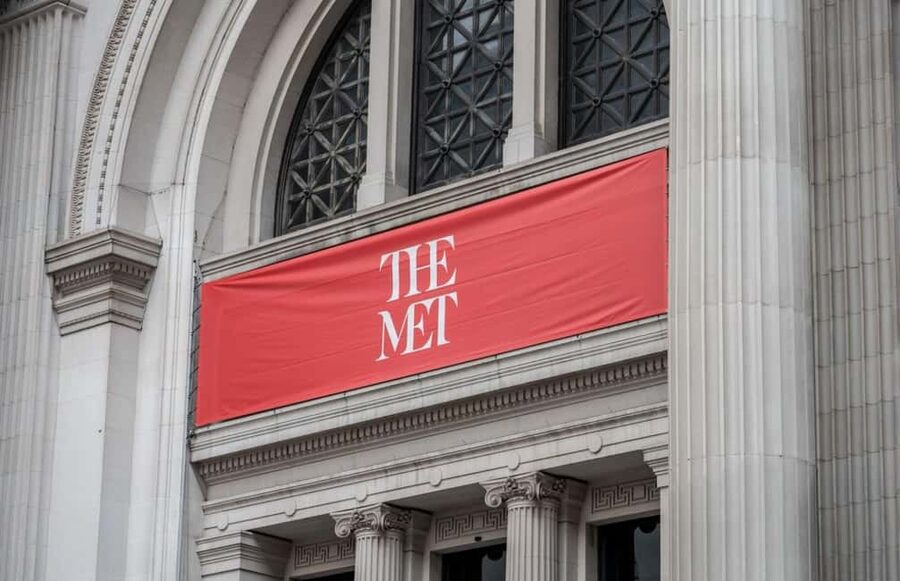 Best of NYC:Top-Rated Sex and the City Hotspots Pedicab Tour - Carrie’s Apartment, Magnolia Bakery, and the New York Public Library