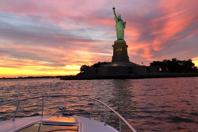 Best Private Luxury Sunset Boat Tour in New York City - 1 Hour - Getting to North Cove Marina near the Freedom Tower
