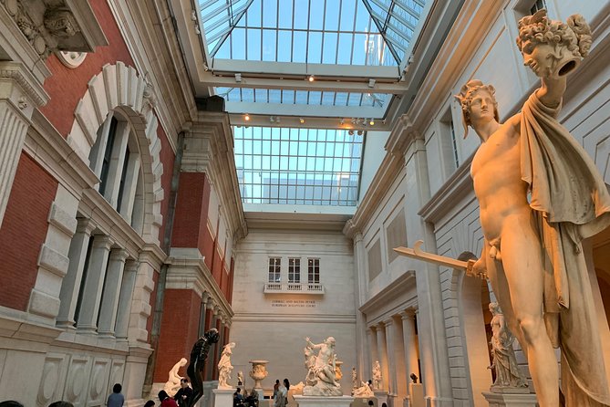 Biblical Israel through the Exhibits at the Met Museum - The small-group format and your guide, Jonathan