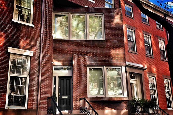 Boho Greenwich Village: A Self-Guided Audio Tour - Stop One: From Gilded Age to Bohemian Era to the Beat Generation