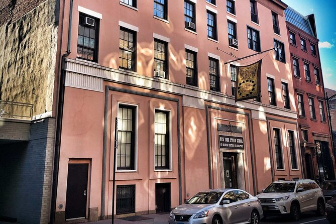 Boho Greenwich Village: A Self-Guided Audio Tour - Washington Square Fountain: Shocking and Unusual Tales at Street Level