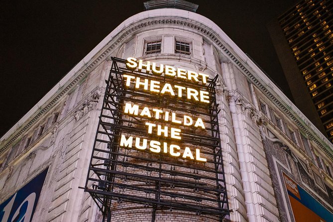 Broadway and Times Square Insider Tour with Theater Professional - Guides You Might Meet: Styles That Show Up on the Sidewalk