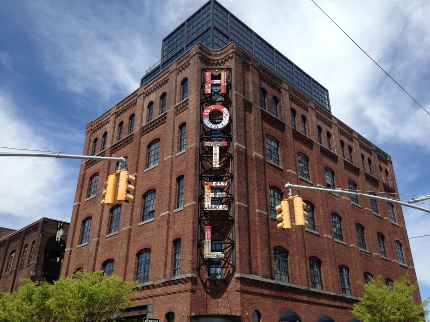 Brooklyn: 2-Hour Best of Brooklyn Walking Tour -Williamsburg - Beer-brewing, manufacturing, and immigration: the past the guide connects to today