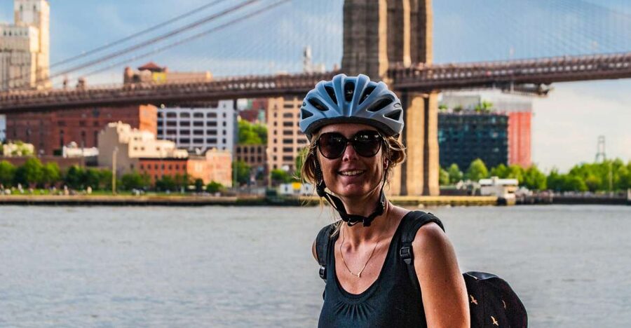 Brooklyn: 2-Hour Manhattan & Brooklyn Bridges Bike Tour - City Hall Park views: the Lower Manhattan “civic” snapshot