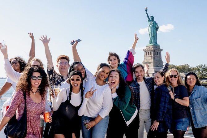Brooklyn Bridge, Statue of Liberty and Manhattan Tour - Lower Manhattan walk: Chinatown and Little Italy on a tight schedule