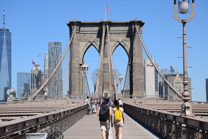 Brooklyn Bridge, Statue of Liberty and Manhattan Tour - Manhattan Bridge photo stop: quick, classic, and easy