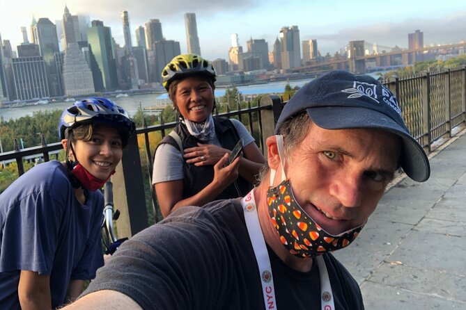 Brooklyn Bridge Waterfront Guided Bike Tour - City Hall Park start: getting your NYC bearings fast