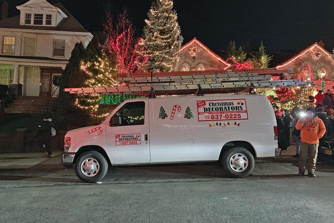 Brooklyn Christmas Lights Walking Tour at Dyker Heights - The Real Itinerary: 90 Minutes Inside Dyker Heights