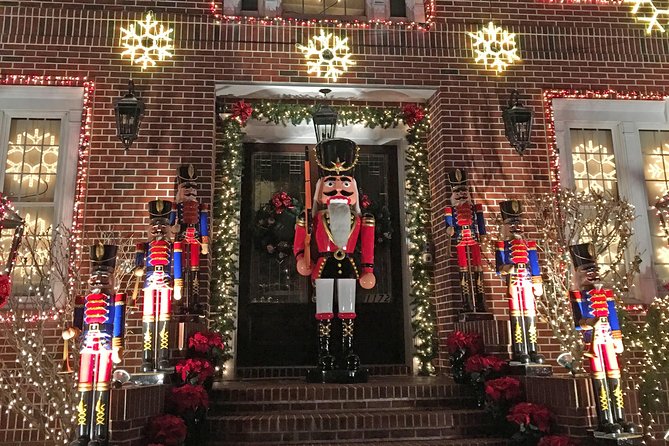 Brooklyn Christmas Lights Walking Tour at Dyker Heights - Walking Distance, Cold Weather, and Sidewalk Reality