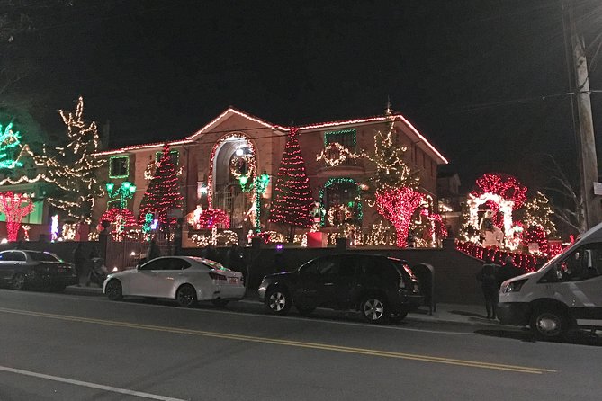 Brooklyn Christmas Lights Walking Tour at Dyker Heights - Guides Can Make or Break the Vibe