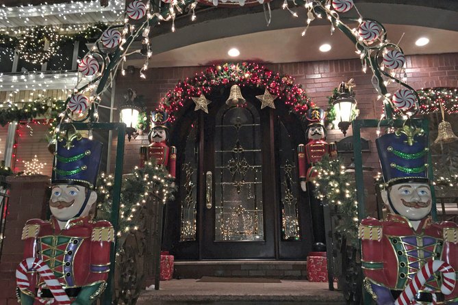 Brooklyn Christmas Lights Walking Tour at Dyker Heights - What to Wear and Bring for a Cold Brooklyn Night