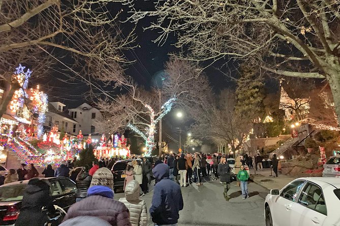 Brooklyn Christmas Lights Walking Tour at Dyker Heights - Meeting at 8626 4th Ave and Finishing at 1184 84th St