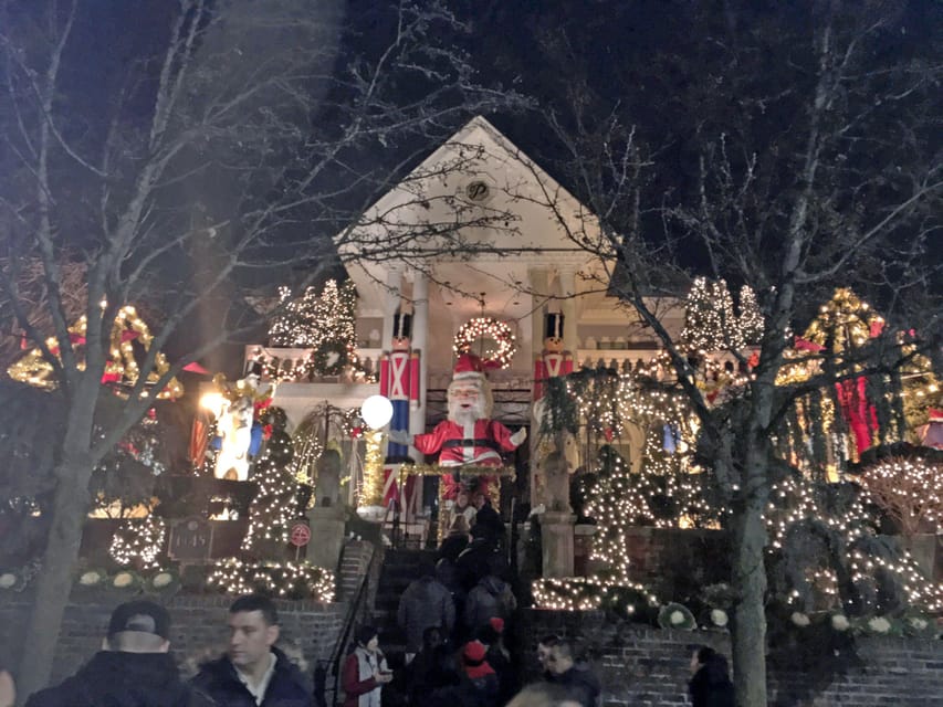 Brooklyn: Dyker Heights Christmas Walking Tour - The 90-Minute Plan: What Happens Before the Main Lights
