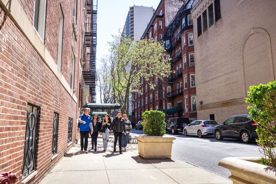 Brooklyn Food Tour: Heights, DUMBO & Bridge Views - Key points you will care about