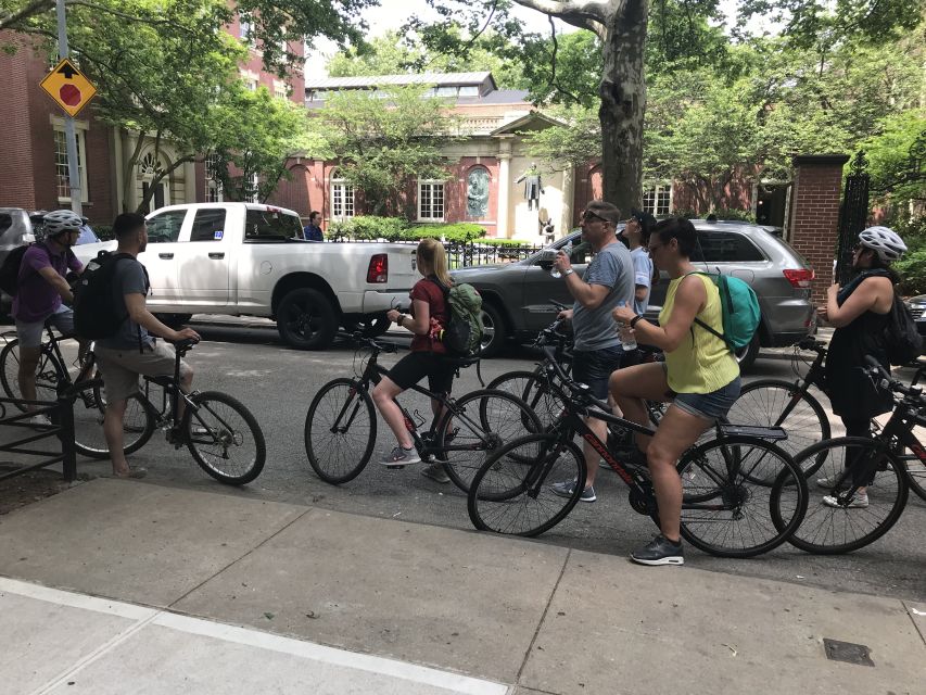 Brooklyn: Half-Day Cycling Tour - Greenpoint, Bushwick, and Fort Greene Park with the Martyred Prisoners’ Monument