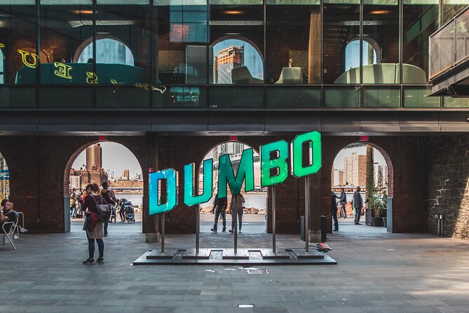 Brooklyn Heights, Brooklyn Bridge, and DUMBO Food Tour - Small group and guided pacing: why it feels better than DIY