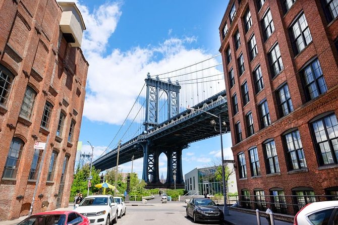 Brooklyn Heights, DUMBO and Brooklyn Bridge guided tour in French - The Promenade and the East River skyline moment