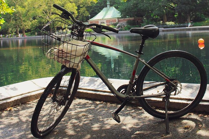 Central Park Bike Rentals - Entering Central Park on Two Wheels