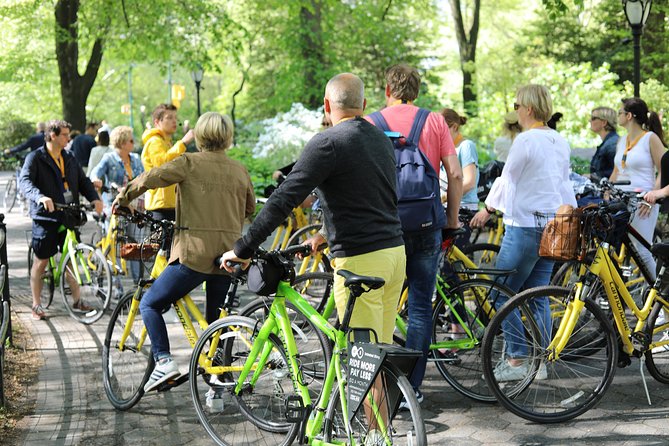 Central Park Bike Tour in Spanish or English - Hybrid bike, helmet rules, and a pace that stays relaxed