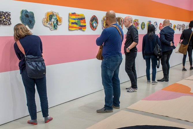 Chelsea Contemporary Art Tour with NYC Professional Art Critic - Stop by stop: what happens at each gallery show