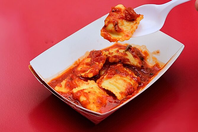 Chinatown and Little Italy Food Tour | Tasty Tours NYC - Mei Lai Wah Char Siu Pork Buns and Spongies Cafe Sweet Thai Tea