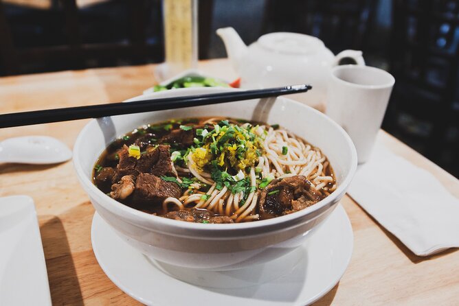 Chinatown and Little Italy Tour in New York City with Local Expert - Stop by Stop: The Chinatown Start at Super Taste
