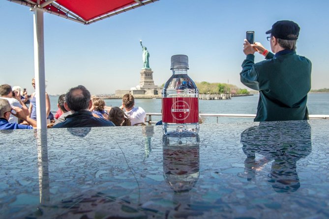 Circle Line: 1hr - NYC Liberty Cruise - From Midtown skyline to Hudson Yards, you get a modern NYC warm-up