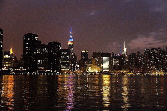 Circle Line: 2hr - New York City Harbor Lights Cruise - The live guide, the app, and how to keep narration fun