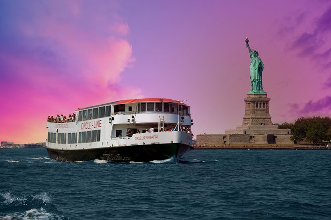 Circle Line: 2hr - New York City Harbor Lights Cruise - The nighttime route: Manhattan’s major landmarks in sequence