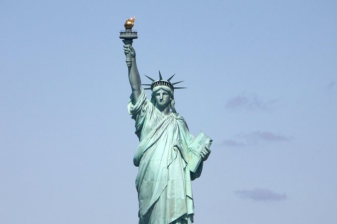 Circle Line: New York City Statue of Liberty Super Express Cruise - Seats, Wi-Fi, and onboard comfort on a windy harbor