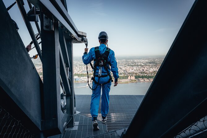City Climb: The Ultimate Skyscraping Adventure at Edge - Timing, check-in energy, and how to make it smoother