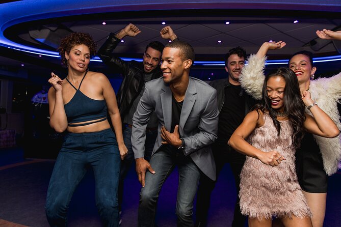 City Cruises New York: Signature Dinner Cruise - Outdoor Deck Time: How to Dress for Wind, Cold, and Photo Clarity