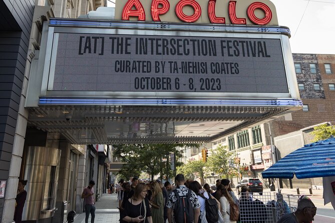 City of Contrasts Tour-Manhattan, Bronx, Queens and Brooklyn - Harlem at Human Scale: Apollo Theater and Astor Row Houses