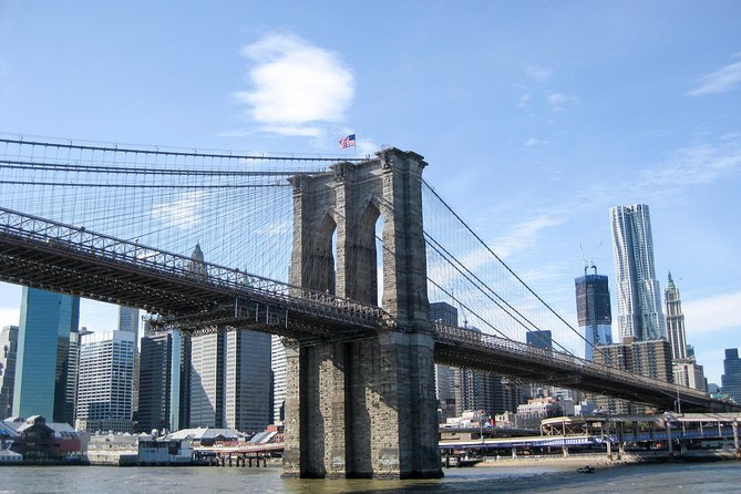 Contrasts Tour 6 Hours Plus Tkts Statue of Liberty - Why this contrasts route is great for a first NYC sweep
