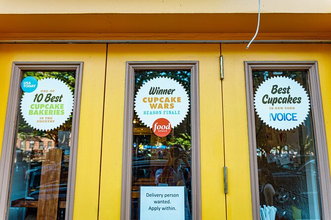 Cupcake Walking Tour in New York City - Guide Styles: When the Stories Make the Tour