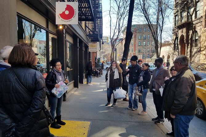 Delicious Donuts in Union Square: New York's Sweetest City Tour - Stop 2, Union Square: Landmarks on the Walk, Donuts in Hand