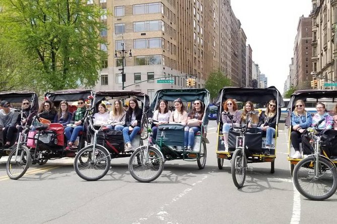 Deluxe Central Park Pedicab Tour - Alice in Wonderland statue and Conservatory Water boats
