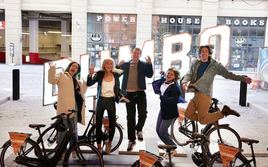 Downtown Bike Tour with Stylish Dutch Bikes or E-bikes! - Picking classic or e-bike, and what it means for your energy
