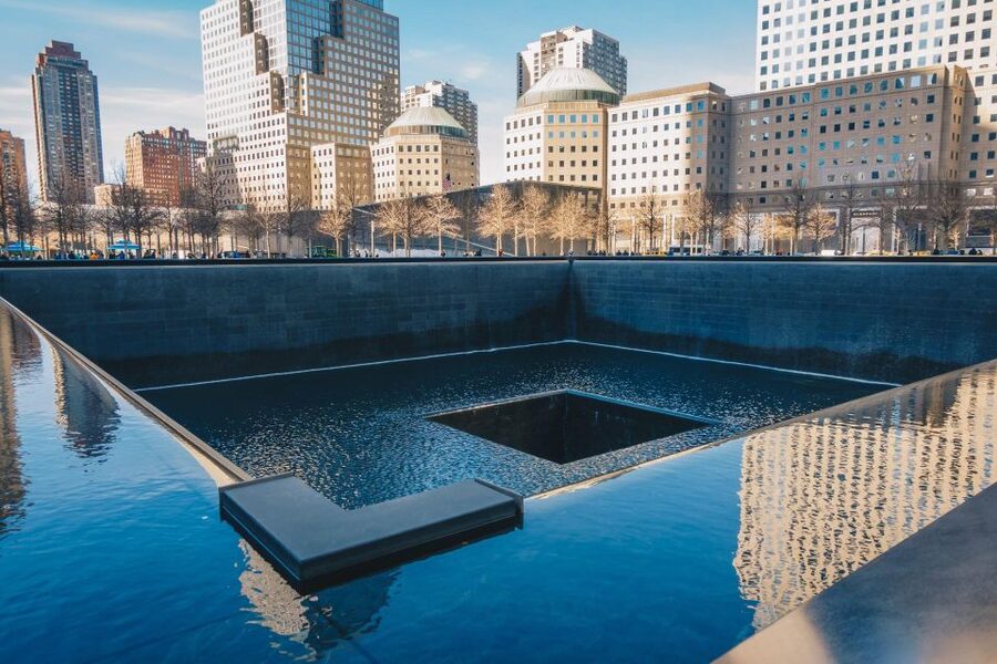 Downtown New York Highlights Private Walking Tour - Starting at Benjamin Franklin, then orienting yourself for real