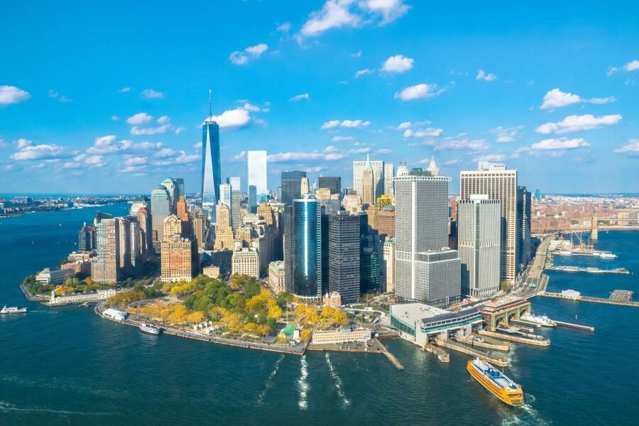 Downtown New York Highlights Private Walking Tour - Trinity Church and Hamilton’s grave on the 3-hour plus options